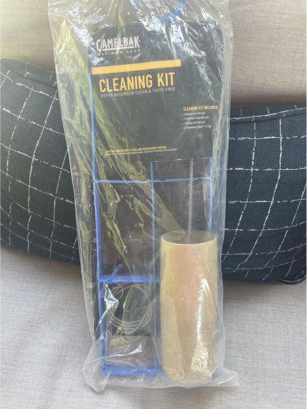 Camelbak Cleaning Kit Hydration System Brushes, Cleaning Tabs, Dryer 60112 NEW